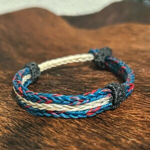 Hand hitched horsehair bracelet